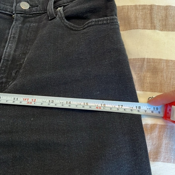 Levi's High Waisted Mom Flash Black Jeans Size 27, 24L  Petite. - Picture 9 of 15